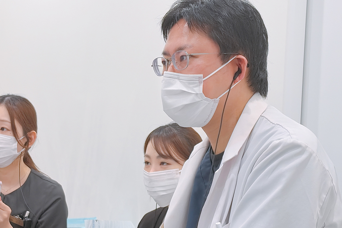 安形医師とDr.アンドリューによる意見交換も