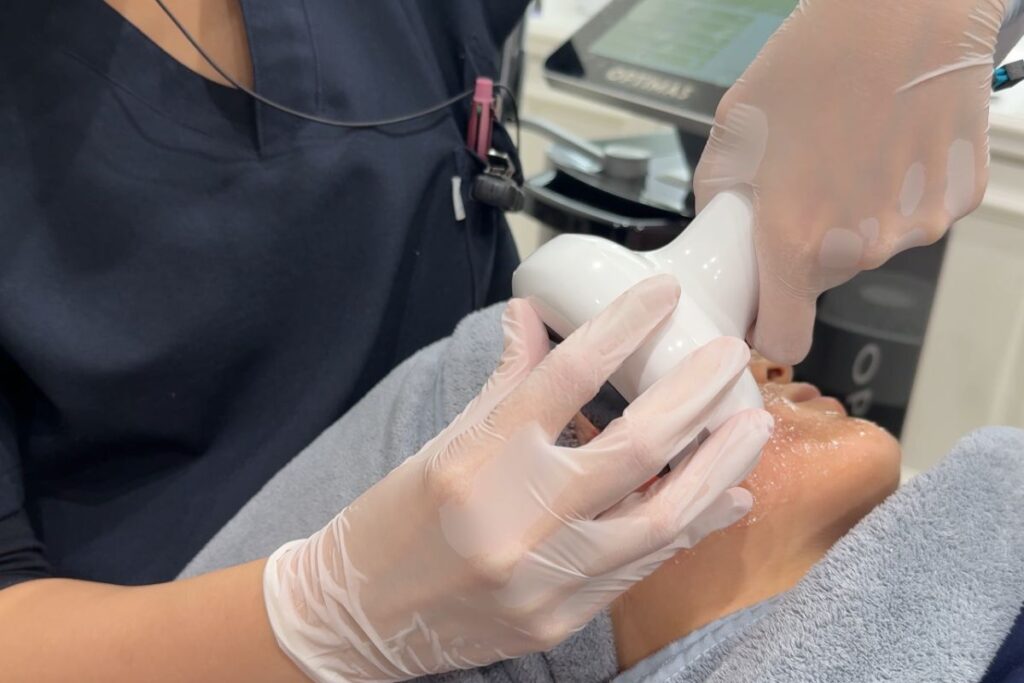 ルメッカの施術中の様子